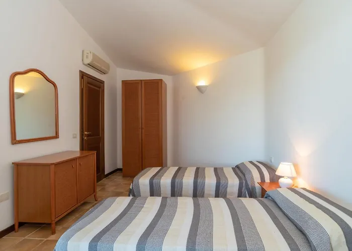 Casa de Férias Corbezzolo 8 - Vista Village By Interhome *